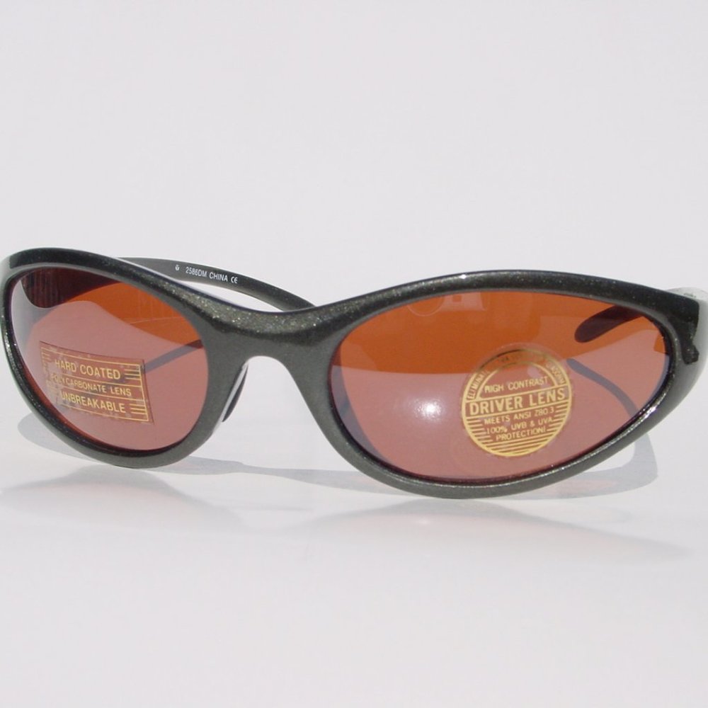 NWT Vintage Sports Wrap around w/ Coppermax polycarbonate lens tech sunglasses